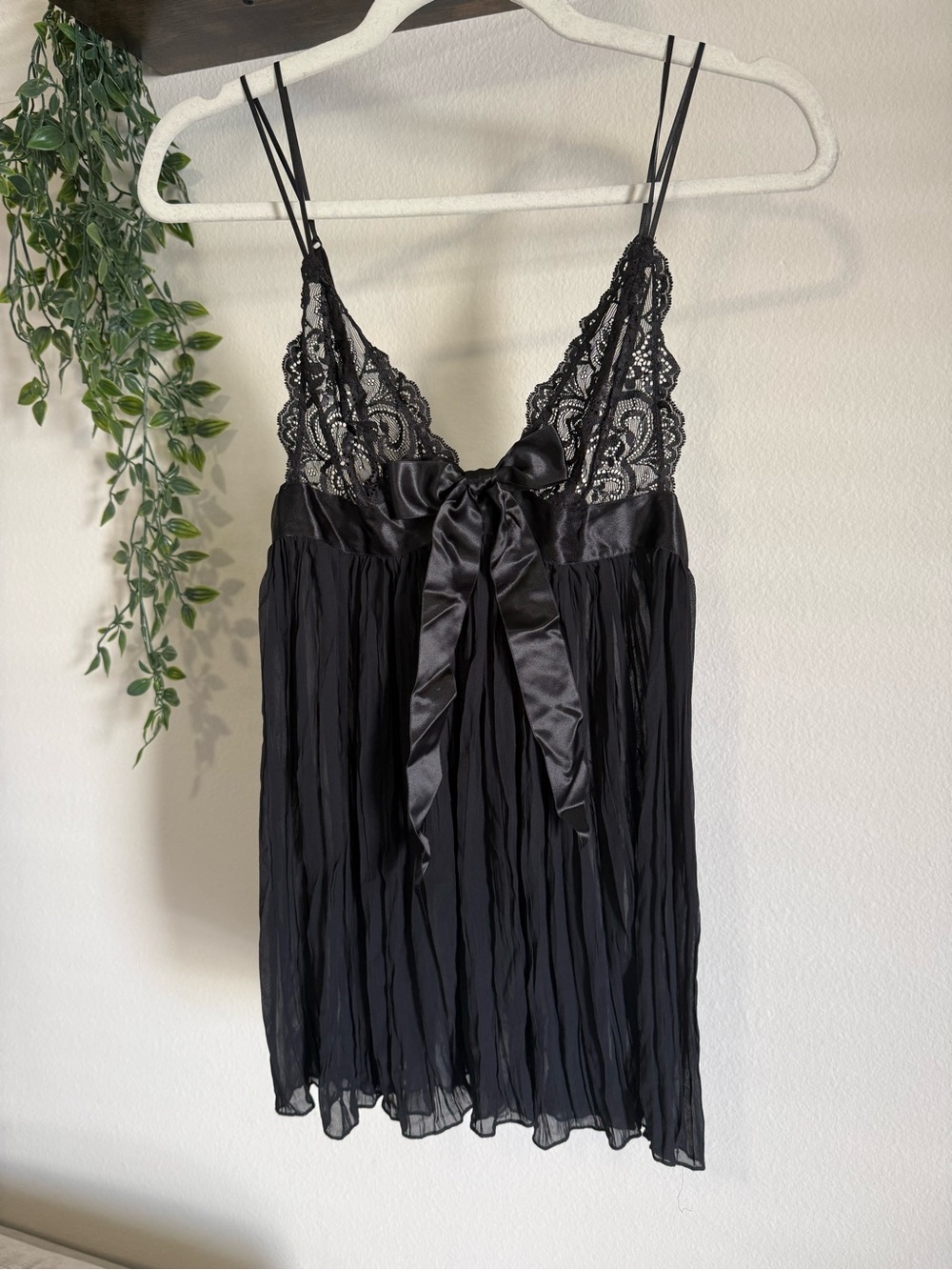 Victoria'Small Secret Black Lace Chemise Size Small Like New
